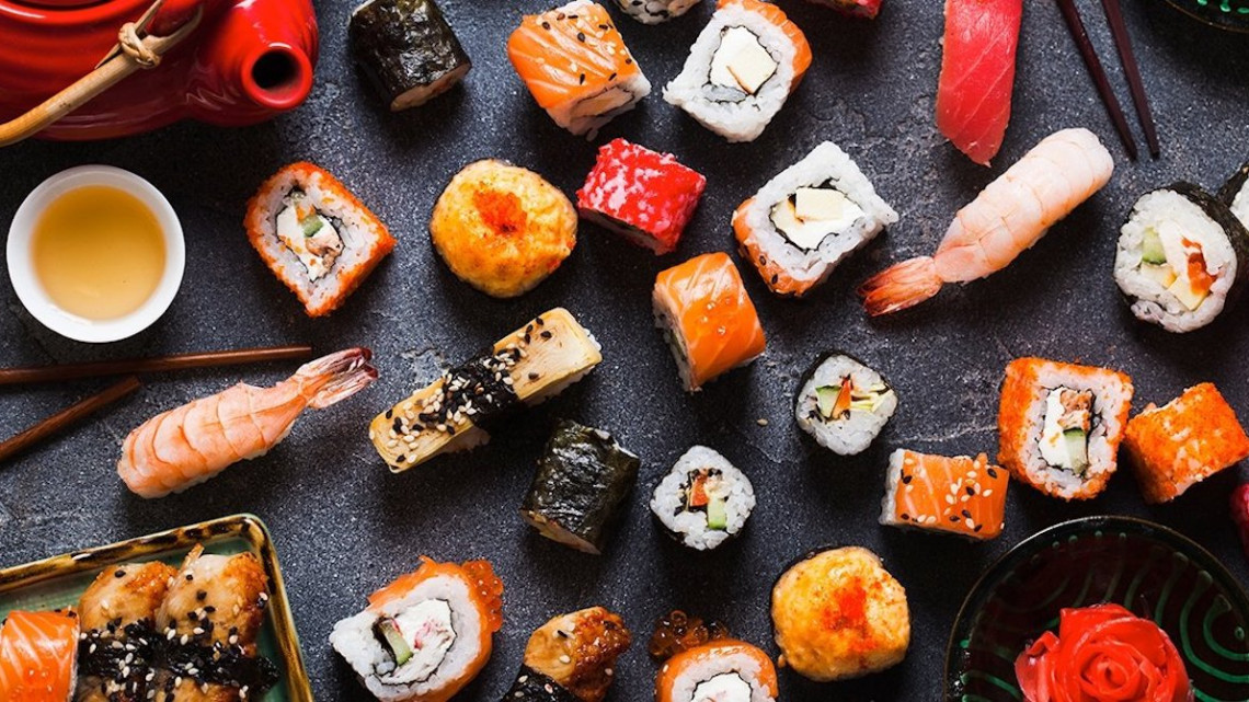 60 darabos prémium sushi tál 4 főre, elvitelre a Little Geisha Can Cook-tól!