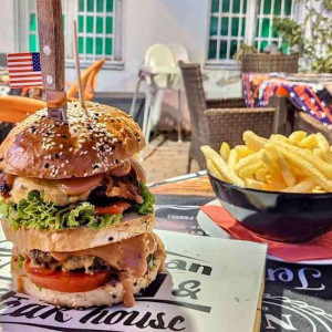 Hambi ajánlat! Óbudatál és desszert 2 főnek az American Burger & Steak House-ban!